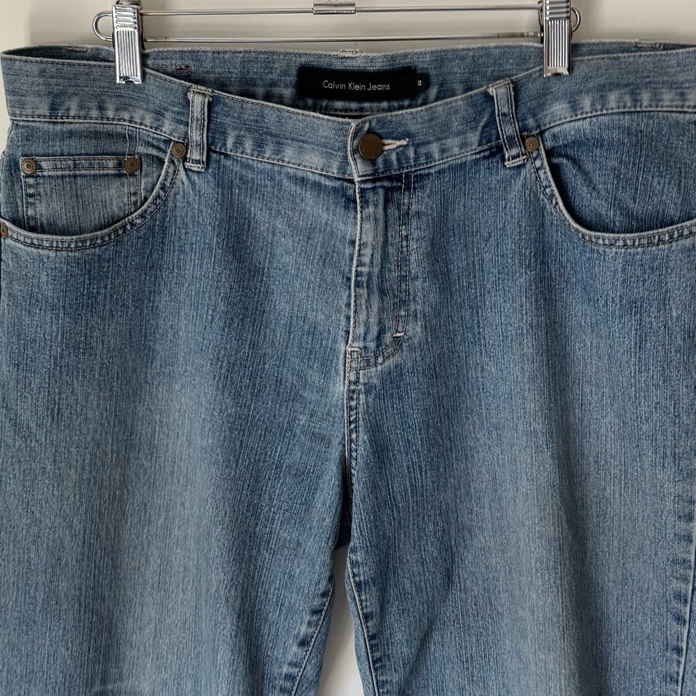 Vintage Calvin Klein mid rise Wide Cuff Cropped Jeans - Picture 2 of 9